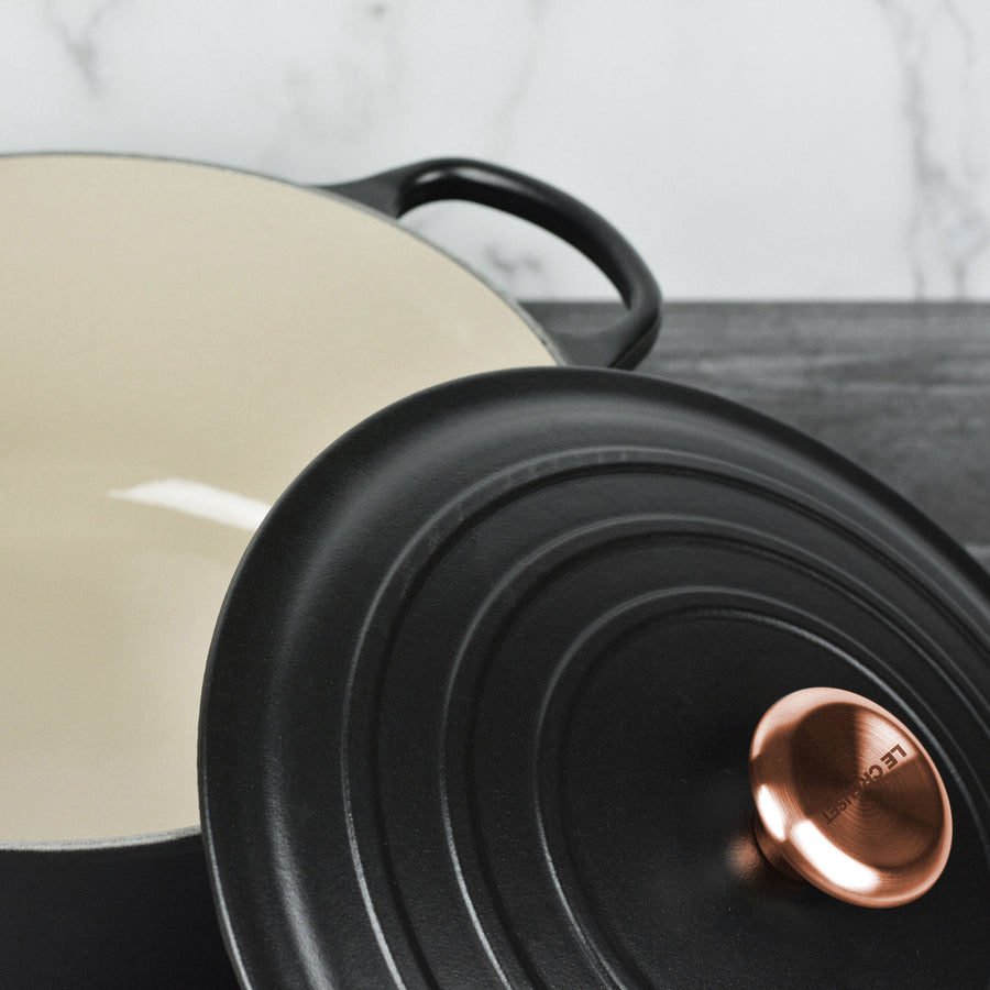 Le Creuset Signature Cast Iron 6.75-quart Licorice Round Wide Dutch Oven with Copper Knob