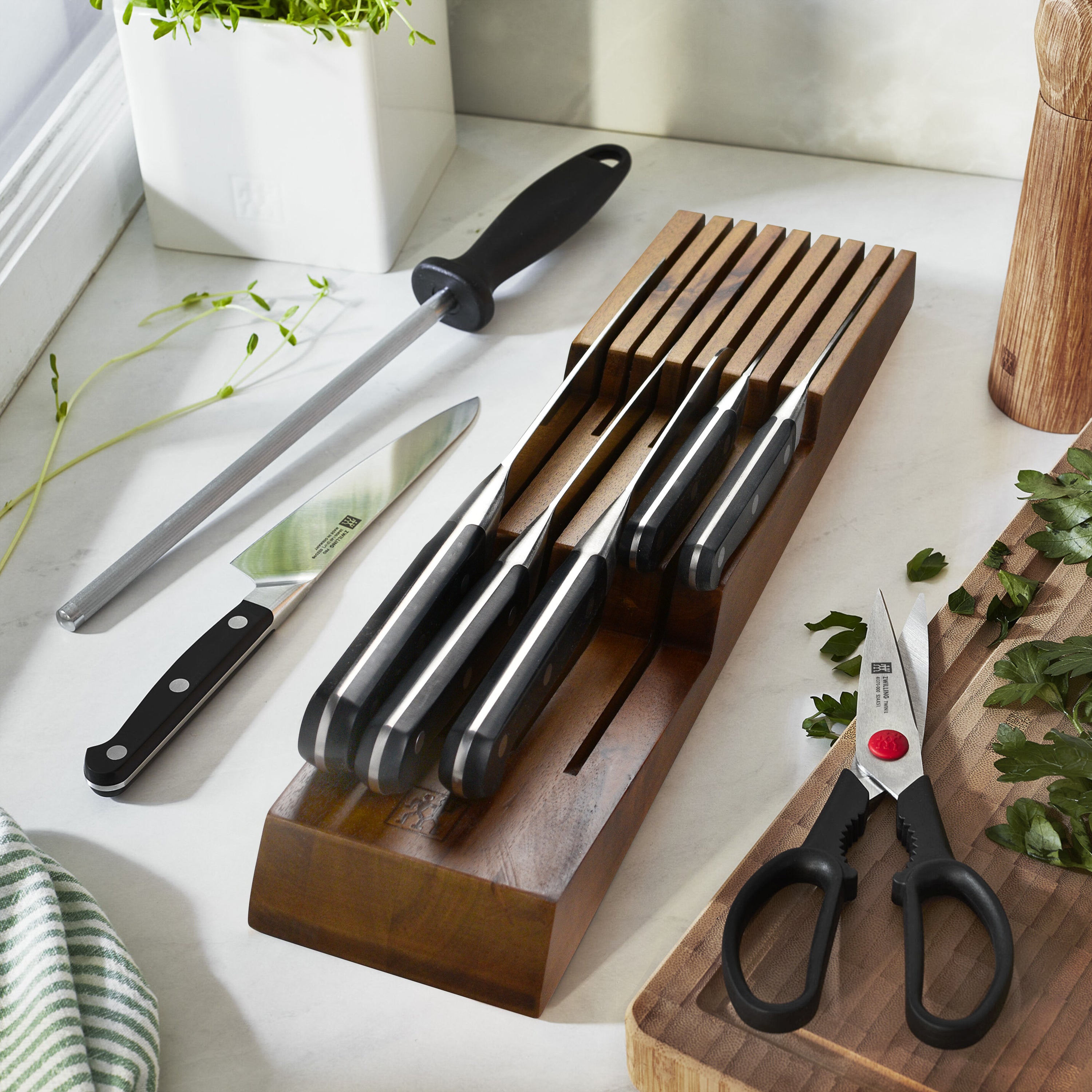 Zwilling Pro In-Drawer Knife Set - 9 Piece – Cutlery and More