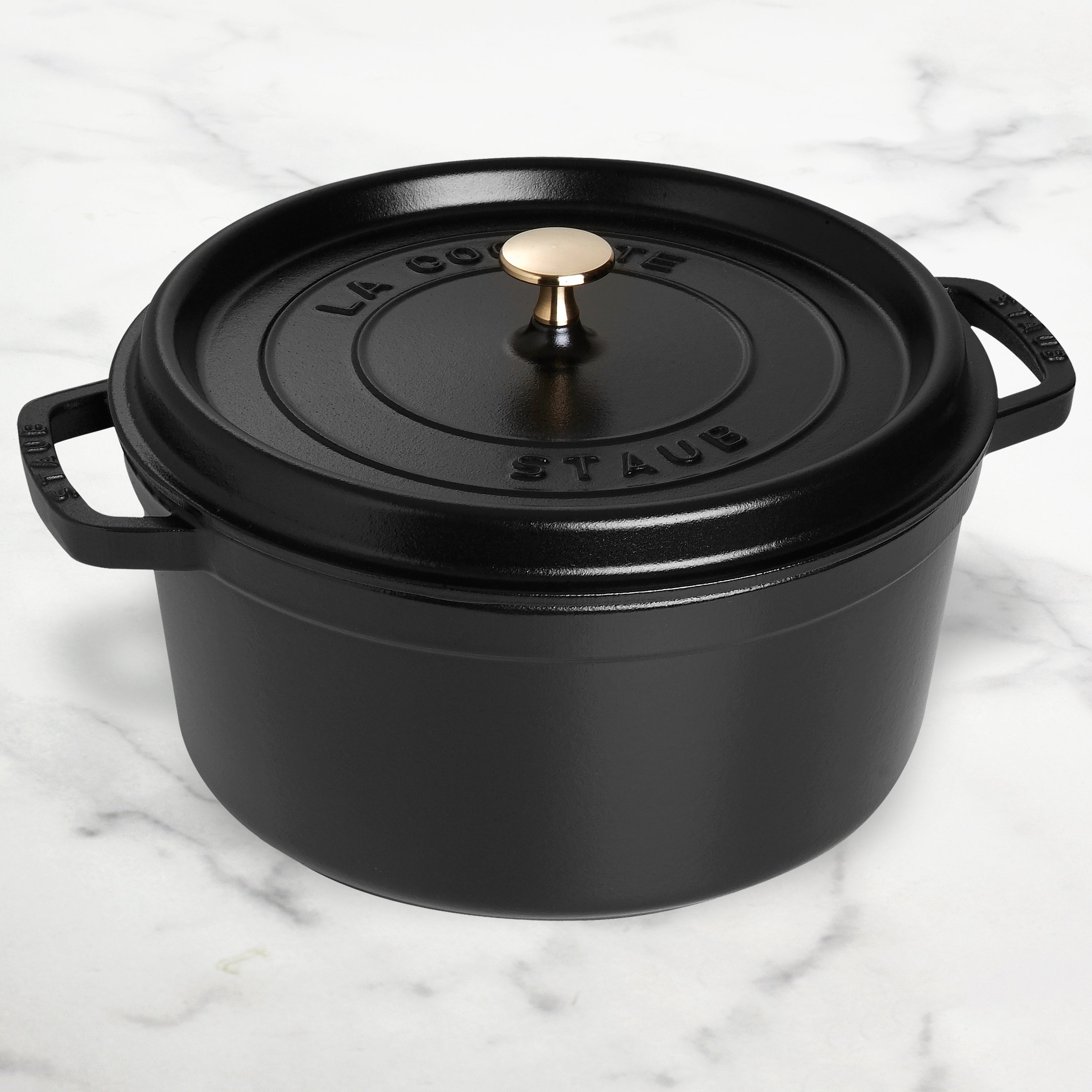 Staub Dutch Oven - 13.25-qt Round Cast Iron Cocotte - Matte Black