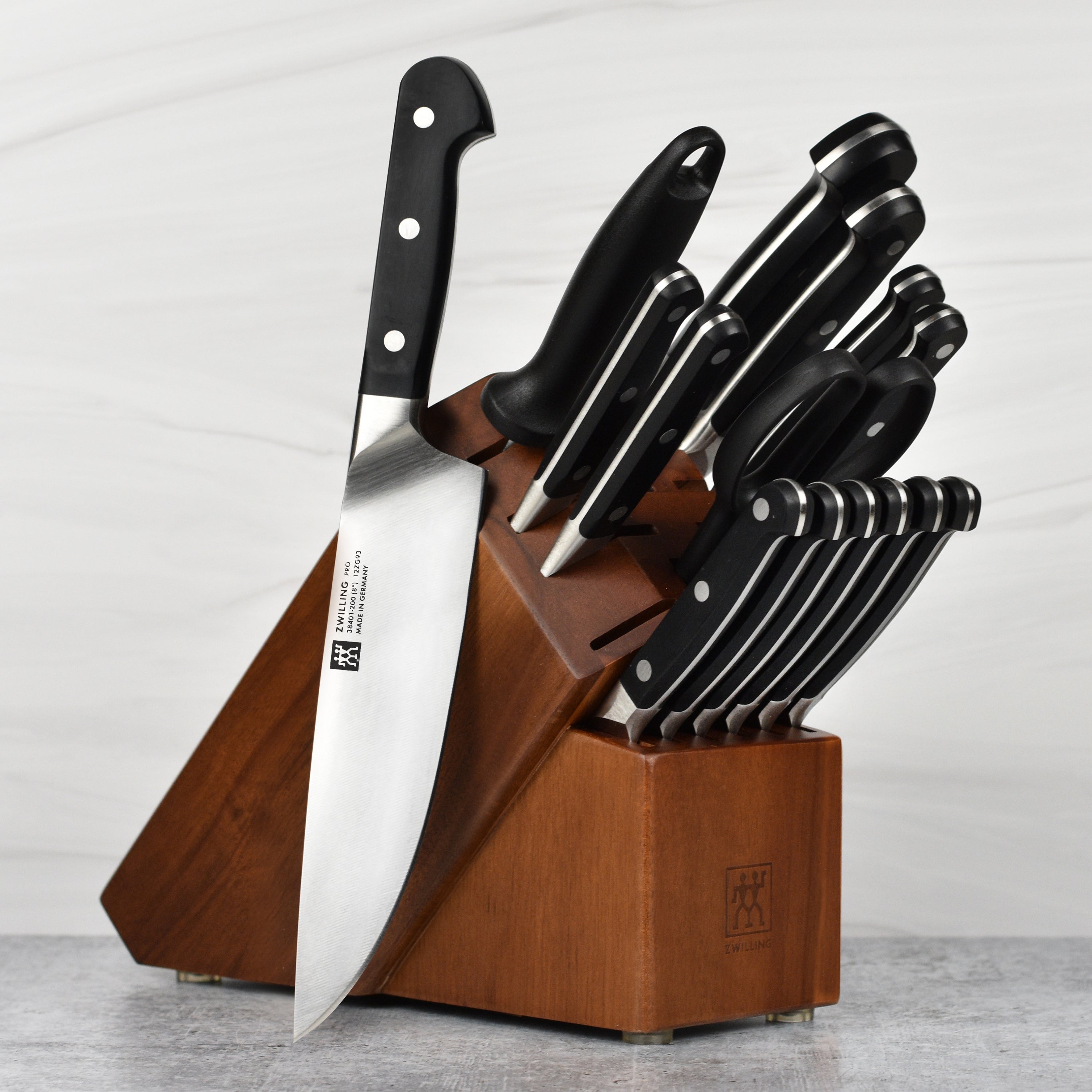 Zwilling Pro Knife Block Set - 16 Piece Acacia – Cutlery and More