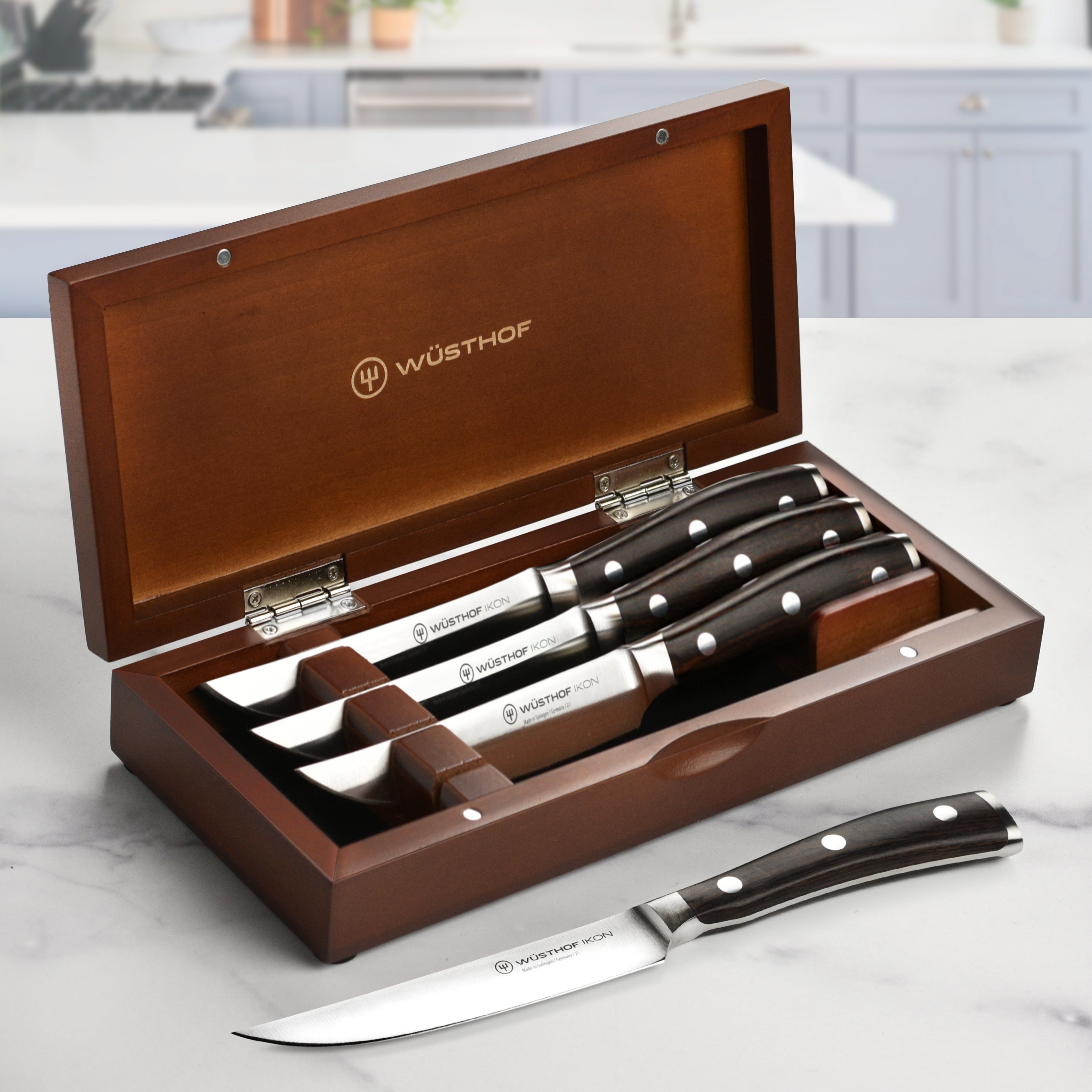 Wusthof Ikon Steak Knives - 4 Piece Set with Case - Blackwood
