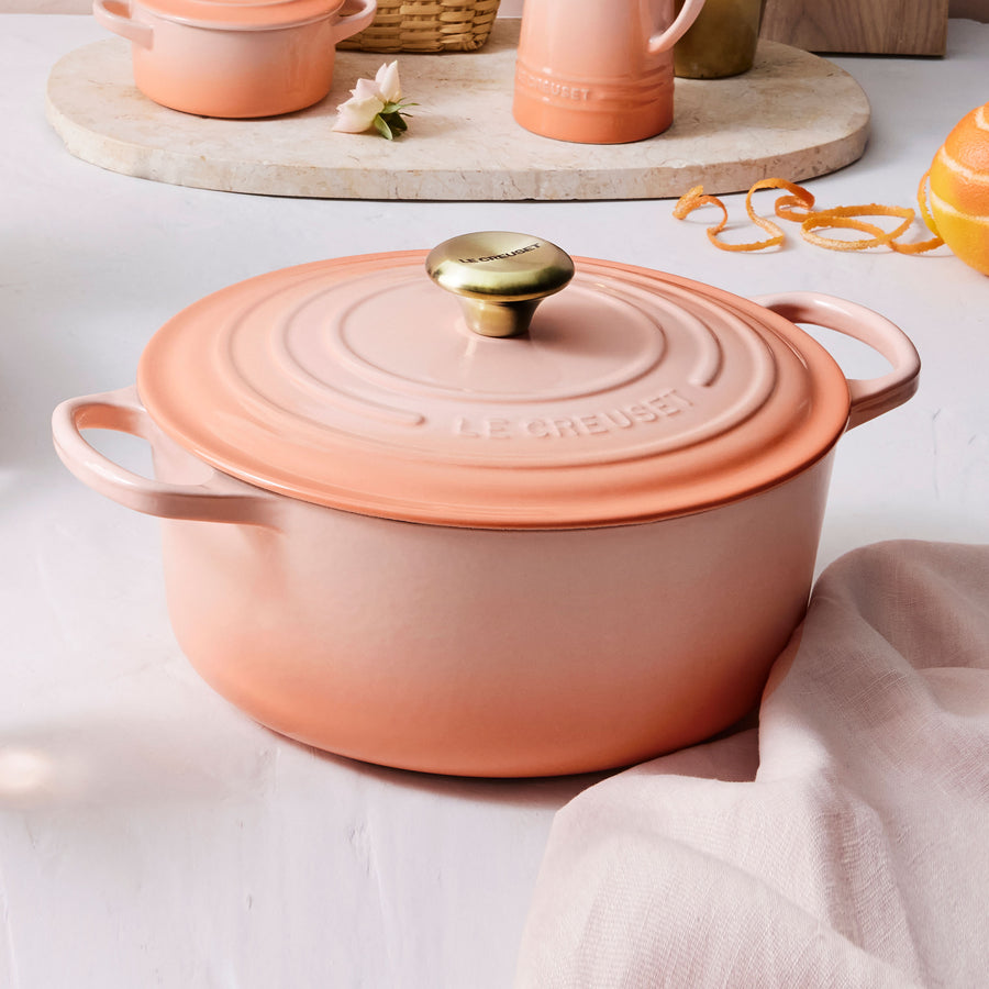 Le Creuset Signature Cast Iron 7.25-quart Peche Round Dutch Oven