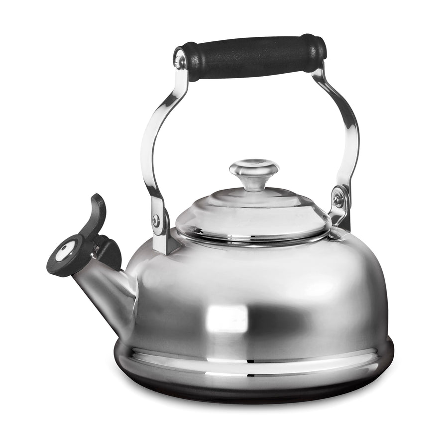 Le Creuset Large Teapot with Stainless Steel Infuser – 1 qt. White
