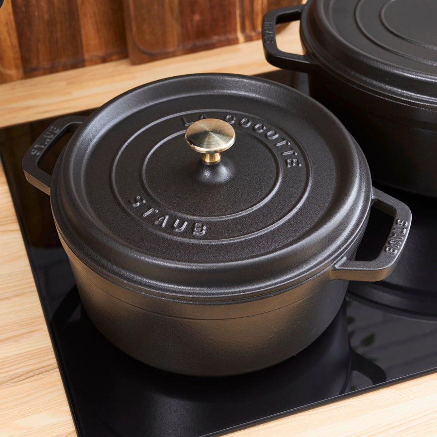 Staub 4-quart Matte Black Round Dutch Oven