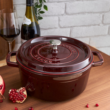 staub　ブタサン鍋 staub ブタサン鍋 ストウブをお買い求めなら| ストウブ(STAUB)公式通販