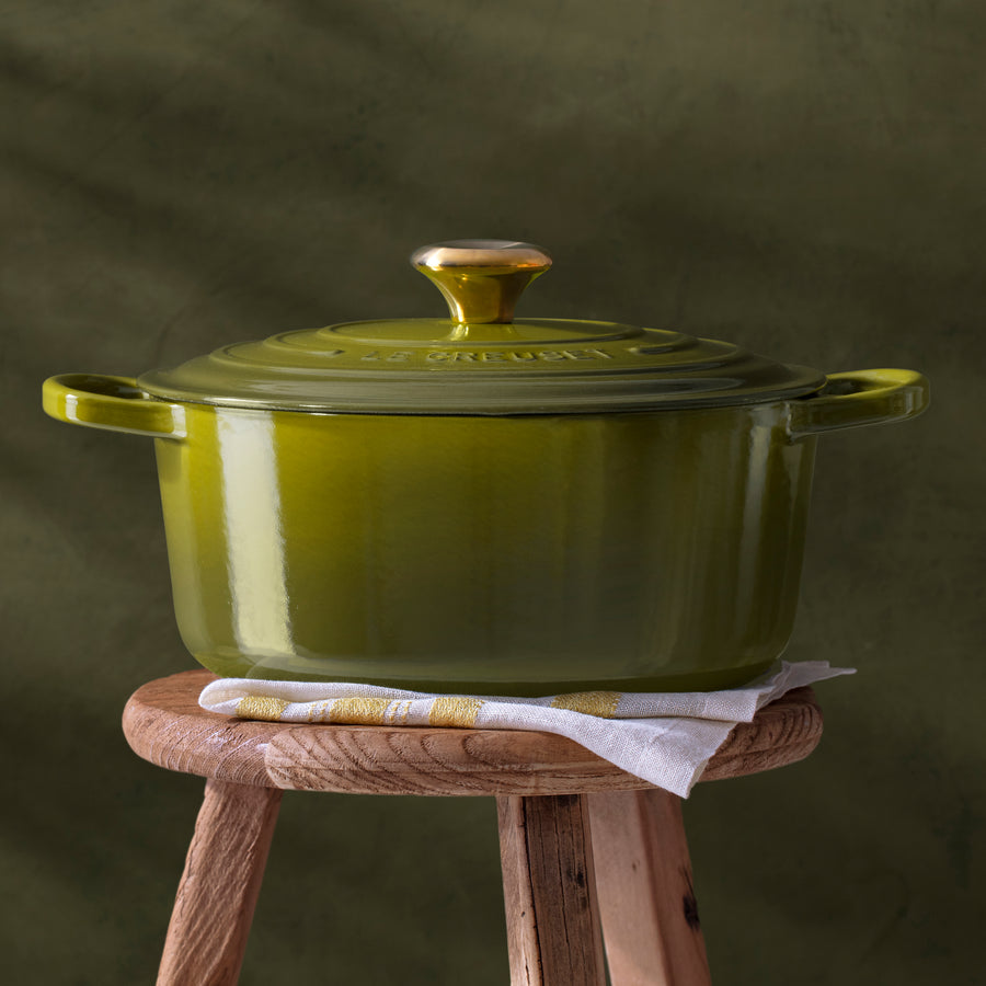 Le Creuset Signature Cast Iron 7.25-quart Olive Round Dutch Oven