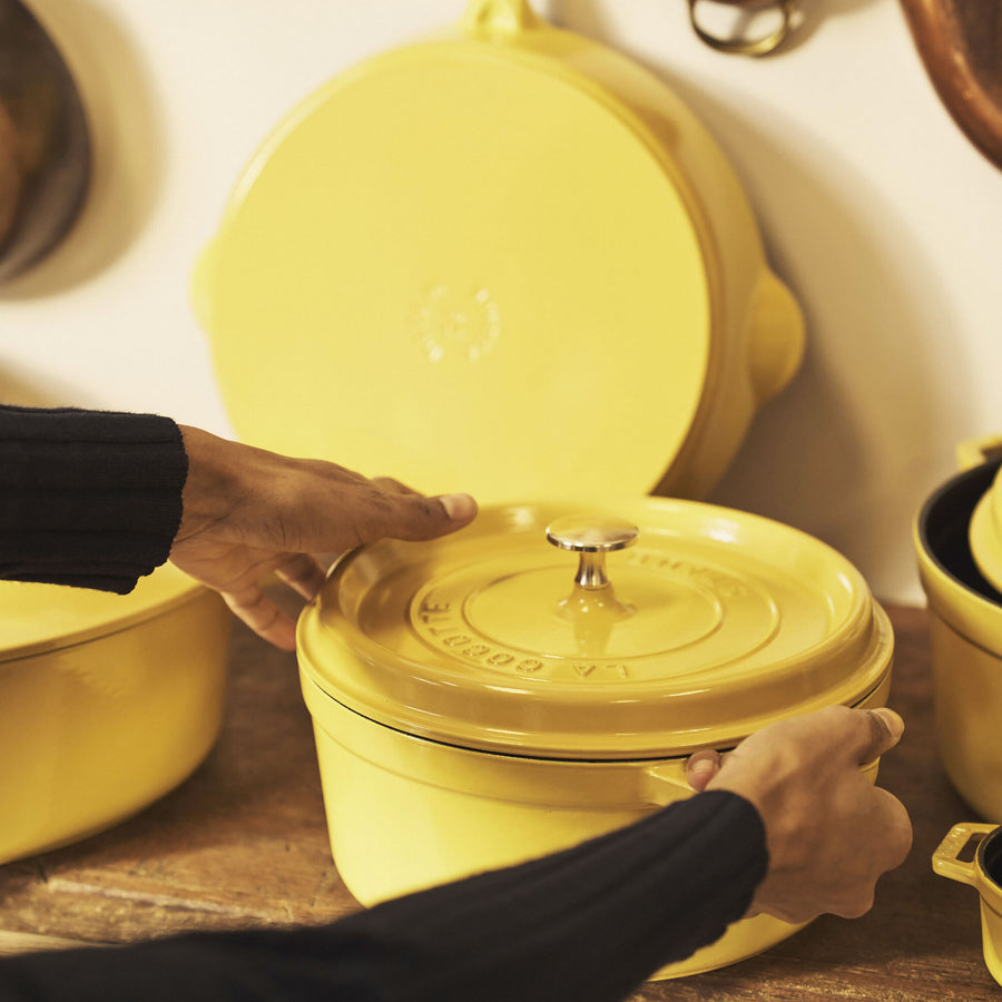 Staub 7-quart Citron Round Dutch Oven