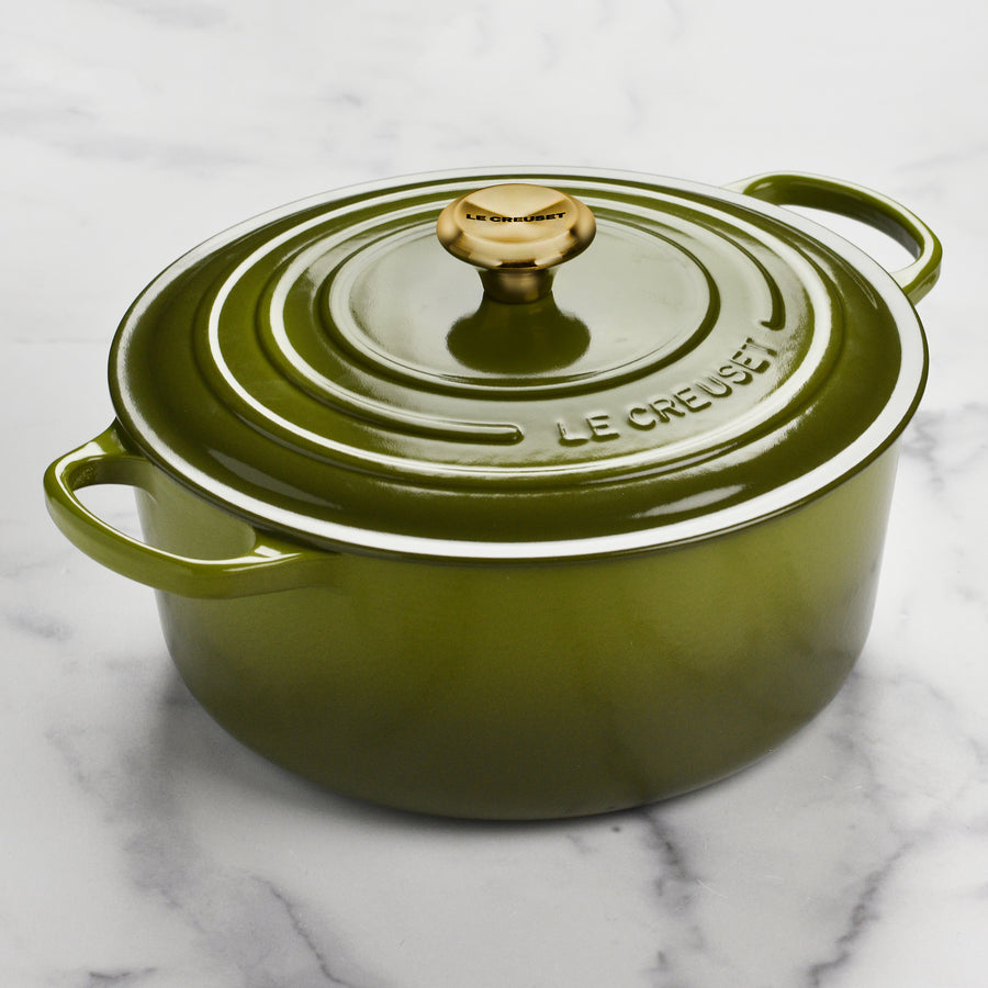 Le Creuset Signature Cast Iron 7.25-quart Olive Round Dutch Oven