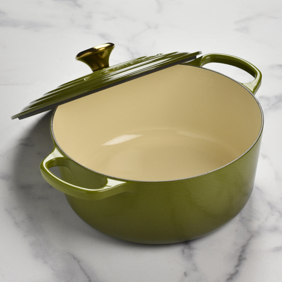 Le Creuset Signature Cast Iron 5.5-quart Olive Round Dutch Oven