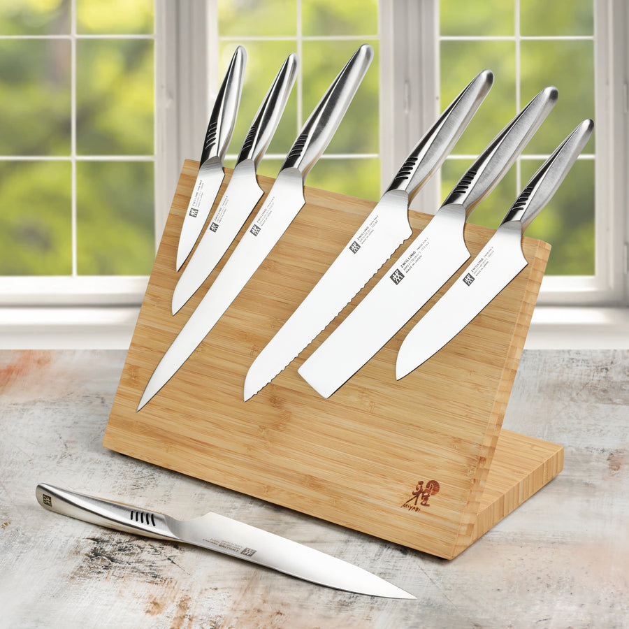 Zwilling Twin Fin II 8 Piece Bamboo Magnetic Easel Knife Set