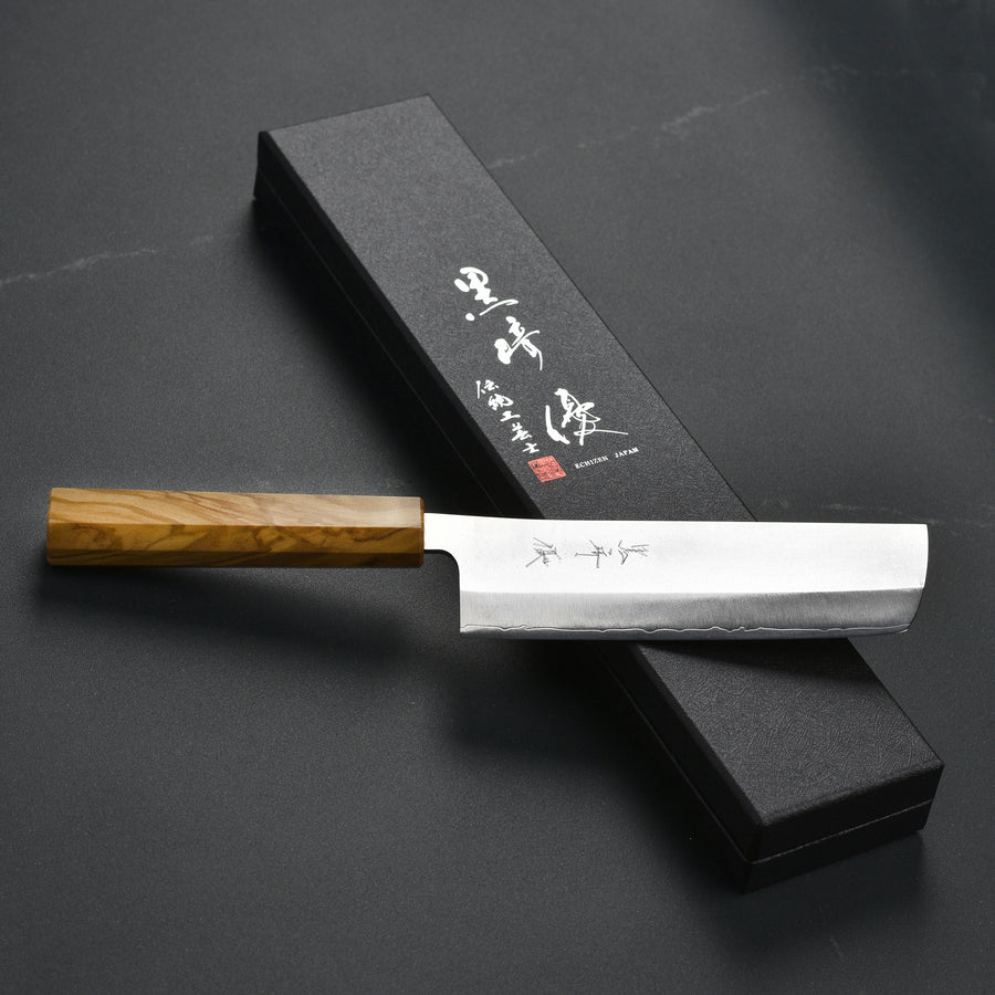 Yu Kurosaki Knives