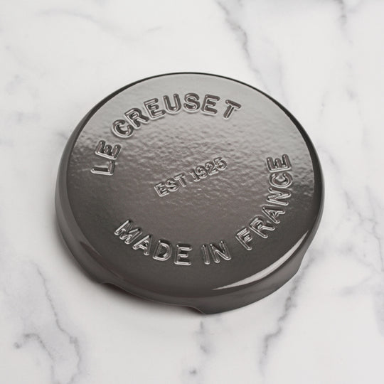 Le Creuset Signature Cast Iron 8.8" Oyster Round Trivet