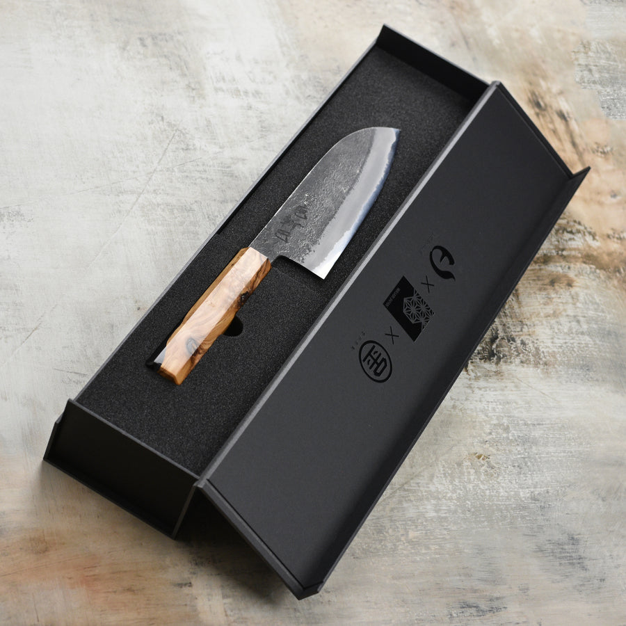 Hozan Tomoe x Hinoura Shirogami #2 Kurouchi 6.5" Santoku