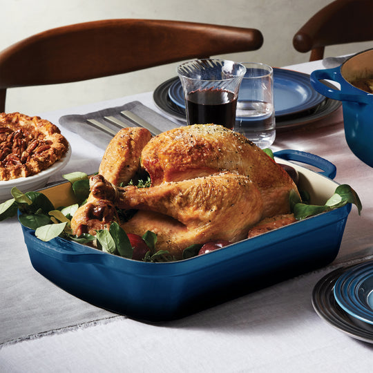 Le Creuset Signature Cast Iron 12.75" x 9.75" Nuit Roasting Pan