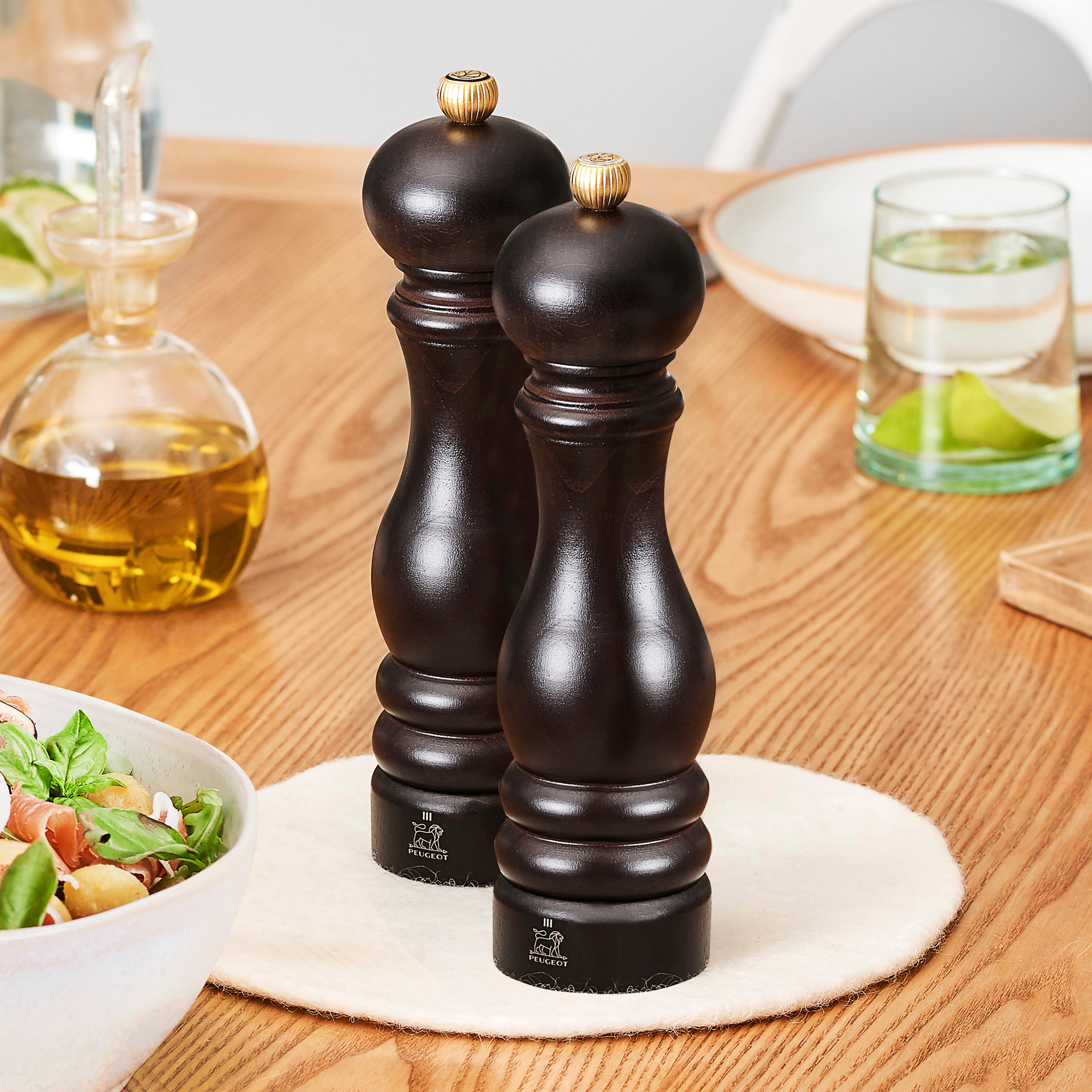 Peugeot Paris 8.75" u'Select Salt & Pepper Mill Set - Chocolate
