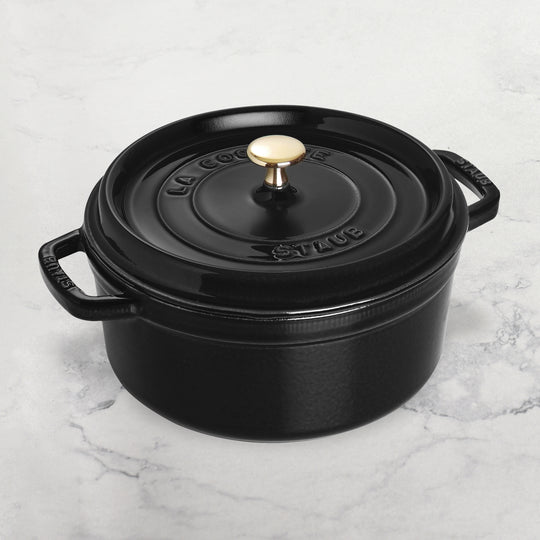 Staub 7-quart Matte Black Round Dutch Oven