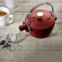STAUB LA THEIERE ティーポット レッド 16cm Staub La Theiere Teapot - 1-qt Cast Iron - Grenadine – Cutlery and