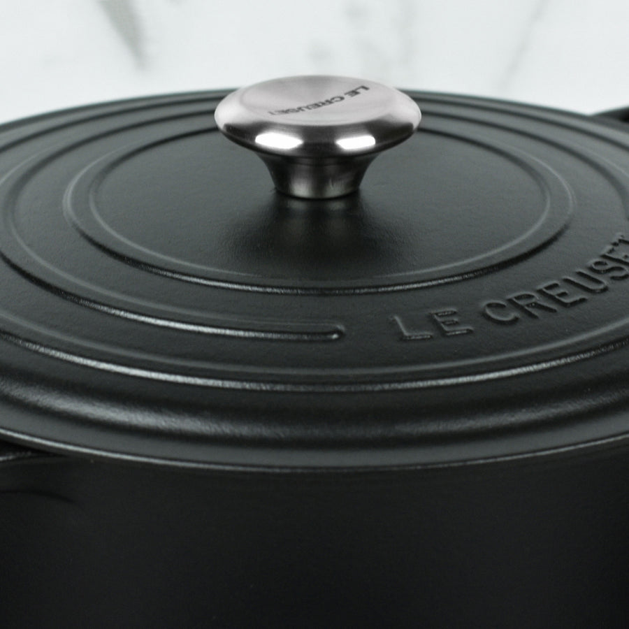 Le Creuset Signature Cast Iron 6.75-quart Licorice Oval Dutch Oven