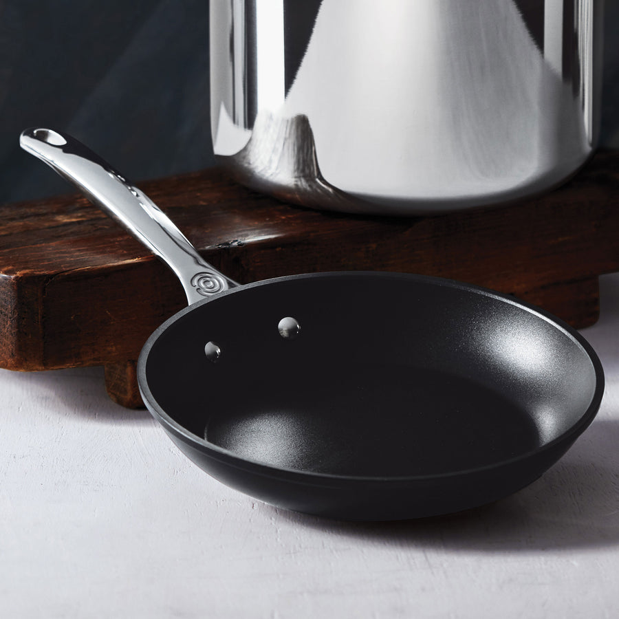 Le Creuset Toughened Nonstick Pro Fry Pan, 10-In.