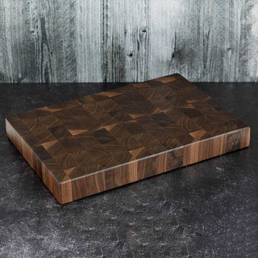 Sonder-LA-Franklin-Large-Edge-Grain-Walnut-Wood-Cutting-Board -20-by-15_600x.jpg?v=1684879323