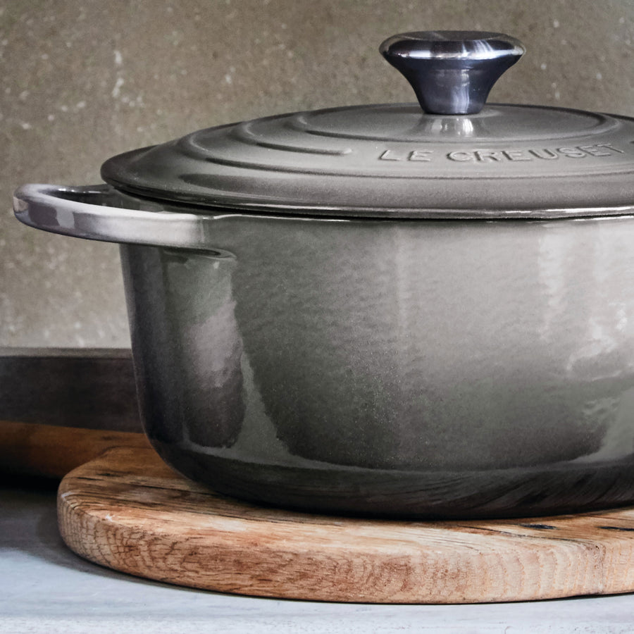 Le Creuset Dutch Oven Round Oyster – Cutlery and More