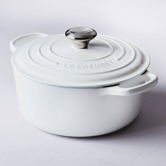 Le Creuset Signature Cast Iron 5.5-quart White Round Dutch Oven