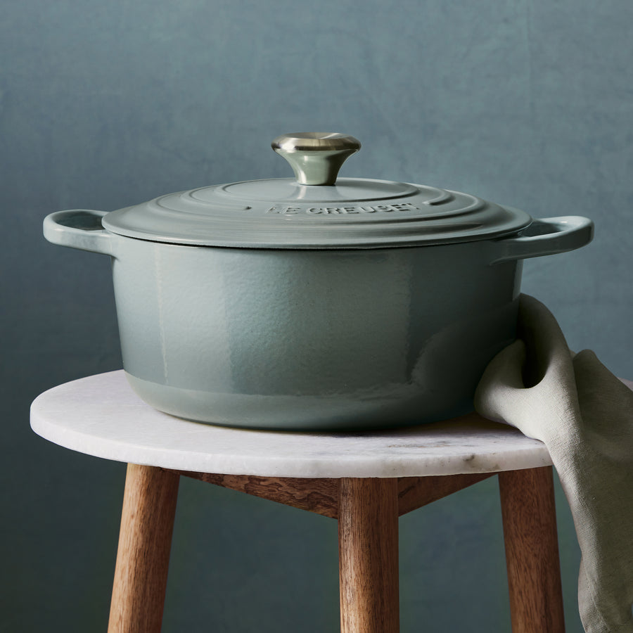 3.5 Qt. Round Signature Dutch Oven with Stainless Steel Knob (Sea Salt), Le Creuset