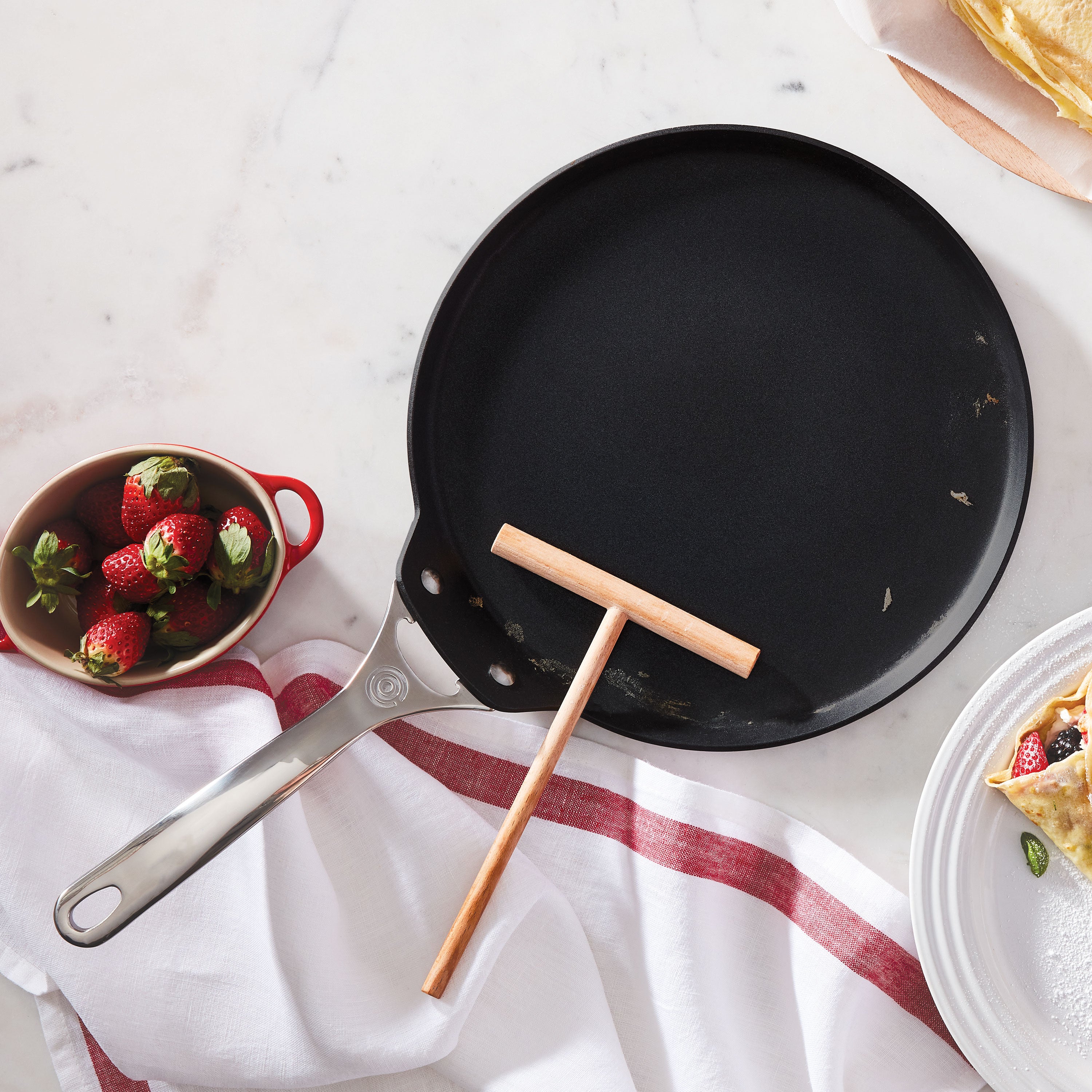 Le Creuset Toughened Nonstick Pro Crepe Pan with Rateau 11" Cutlery