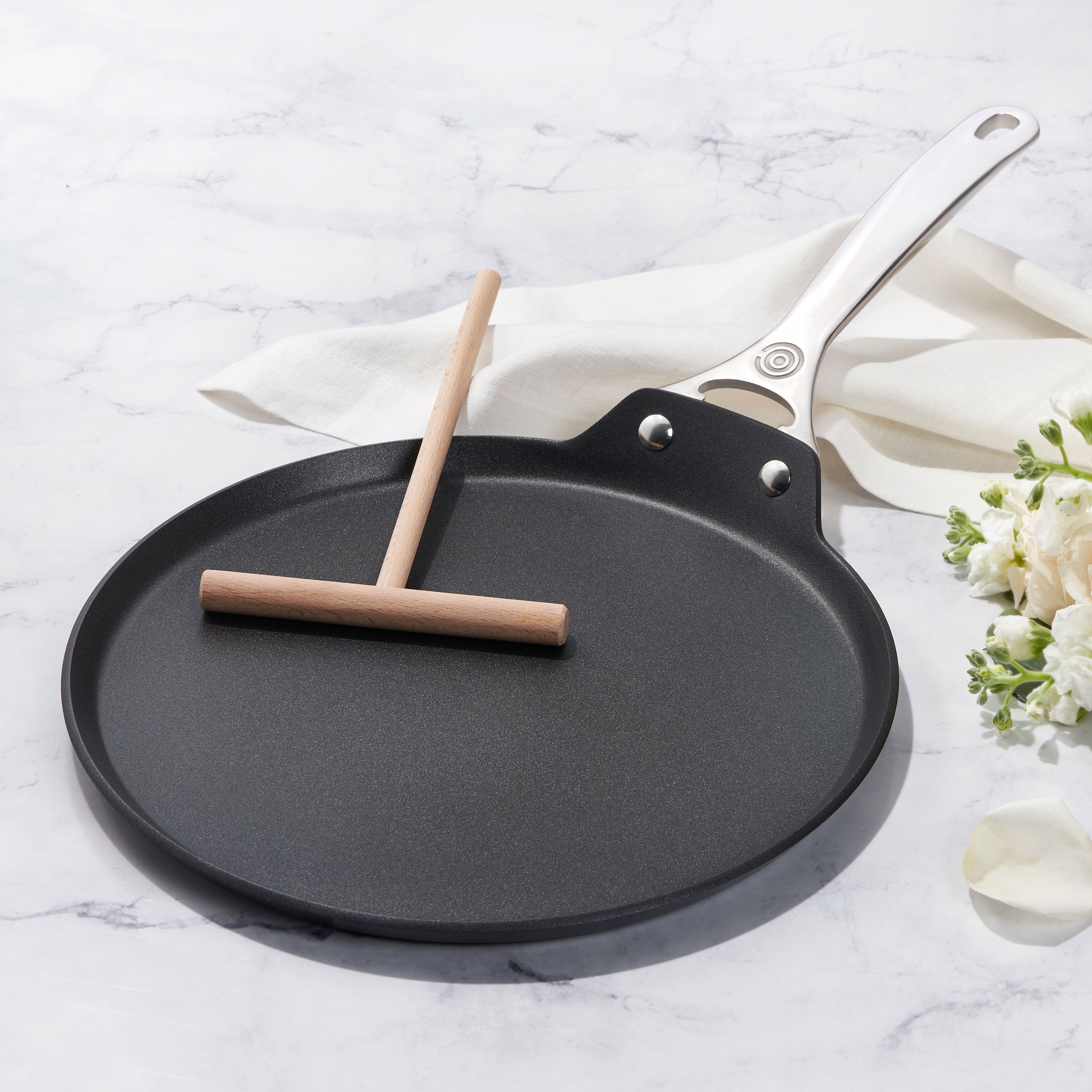 Le Creuset Toughened Nonstick Pro Crepe Pan with Rateau 11" Cutlery