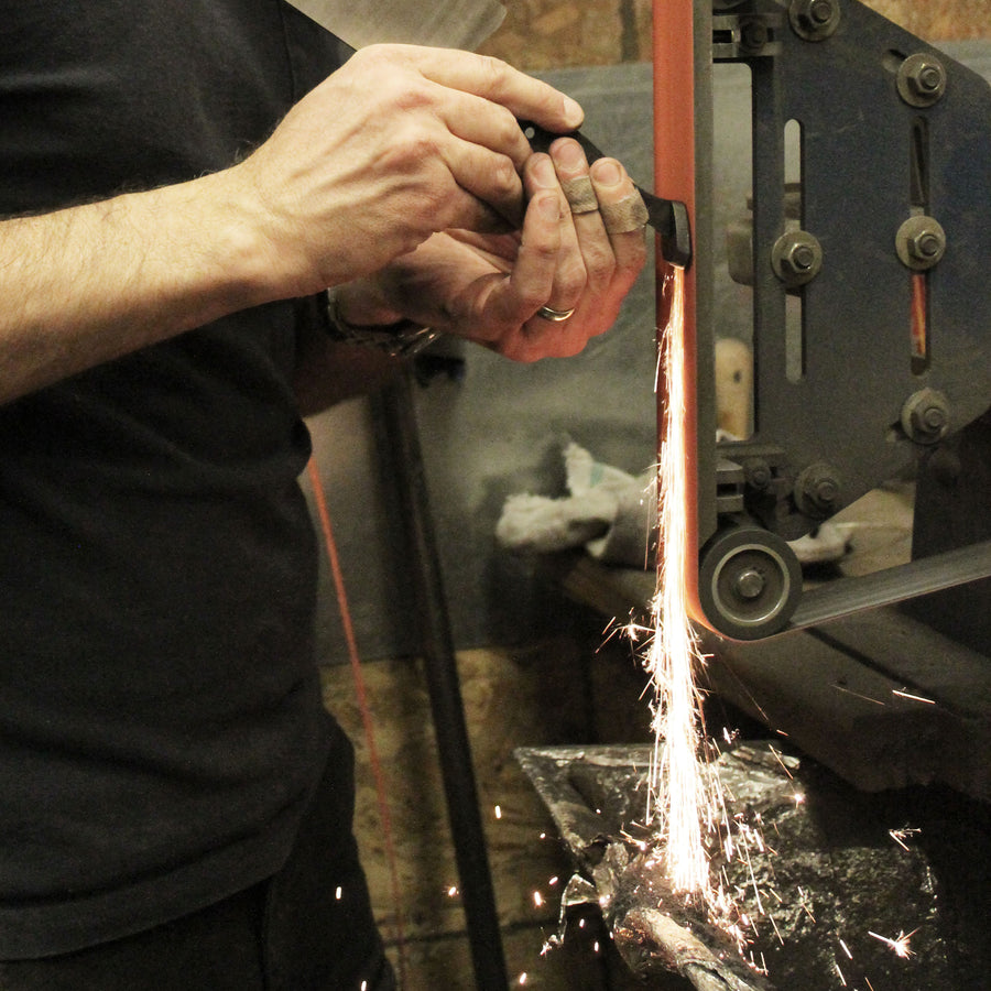 Steelport Carbon Steel 10" Slicing Knife with Oregon Maple Magnetic Sheath