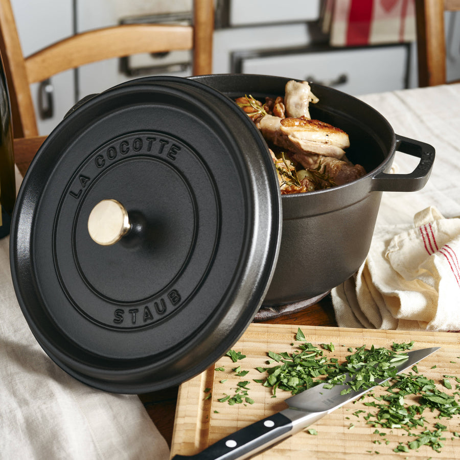 Matte Black Staub Oval Cocotte Qt Staub Tomato Dutch Oven, Sur La