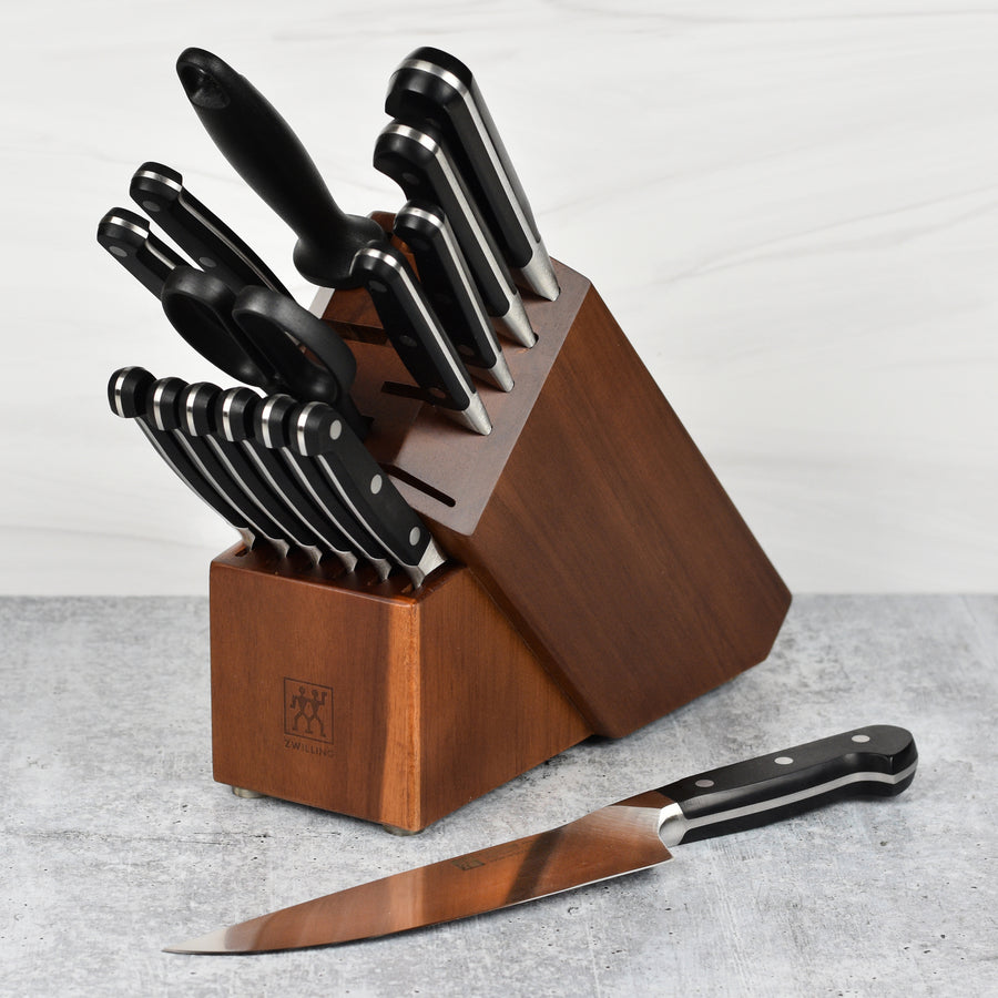  ZWILLING Professional S 16-Piece Razor-Sharp German Block Knife  Set With Acacia Block, Made in Company-Owned German Factory with Special  Formula Steel perfected for almost 300 Years, Dishwasher Safe: Home &  Kitchen