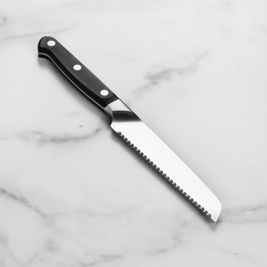 Bread Knife vs. Utility Knife: Which Type of Serrated Knife is for You?