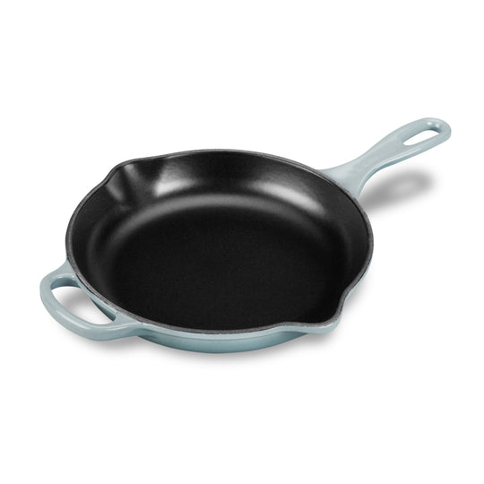 Le Creuset Signature Cast Iron 9" Sea Salt Iron Handle Skillet
